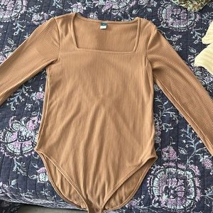 S- Brown Old Navy square neck body suit.
